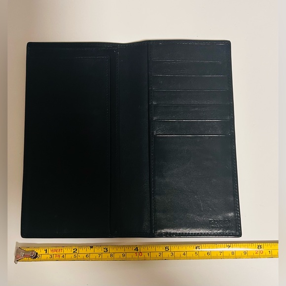 GUCCI *Authentic* Long Wallet - Picture 8 of 8
